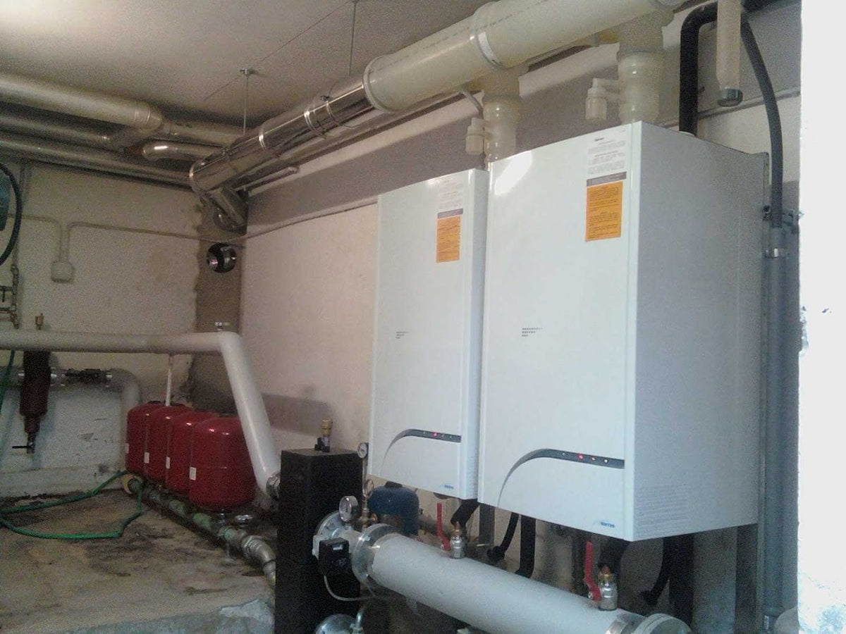 Centrale termica con caldaie e collettori – Termoidraulica Bellucco