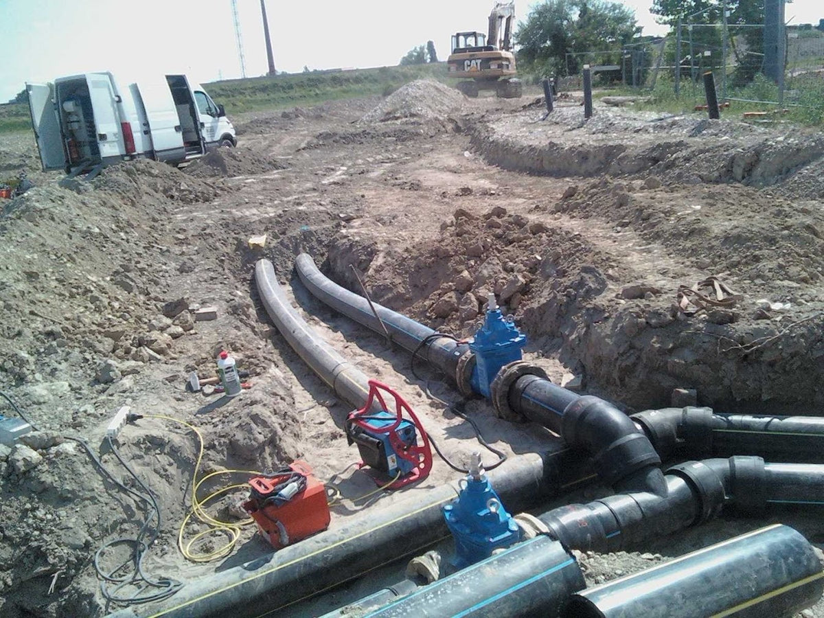 Posa di tubazioni interrate e collegamenti idraulici in cantiere – Termoidraulica Bellucco
